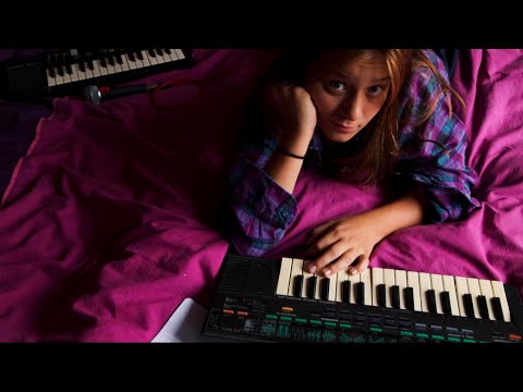 Zee Skirts - Gentle Girls (Official music video by buren)