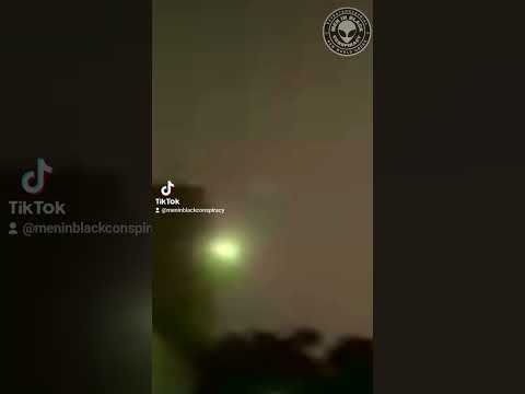 GREEN UFO FLYING AGAIN OVER TEHERAN,IRAN