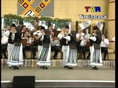 Sarbatorile-n Banat - Ansamblul BANATEANA - Dans de munte.wmv