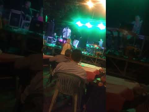 Concerto di Francesco Zerbo alla stazione vecchia per il 40esimo festival del mandorlo d'oro