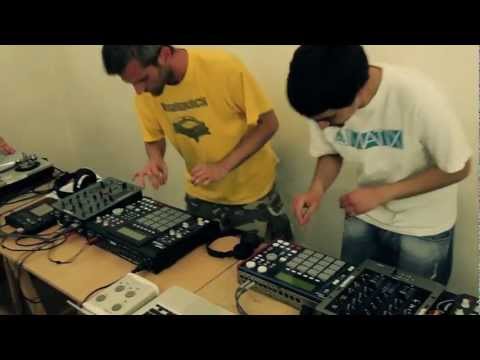 PAD TRIO - Domiciliee Chez Ses Parents (Jane B)