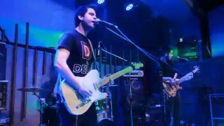 The Delay - Framed Live Video