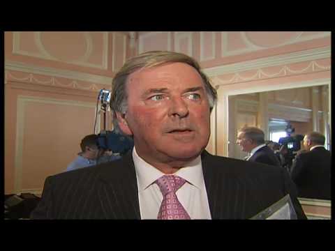 Sir Terry Wogan confirms breakfast departure