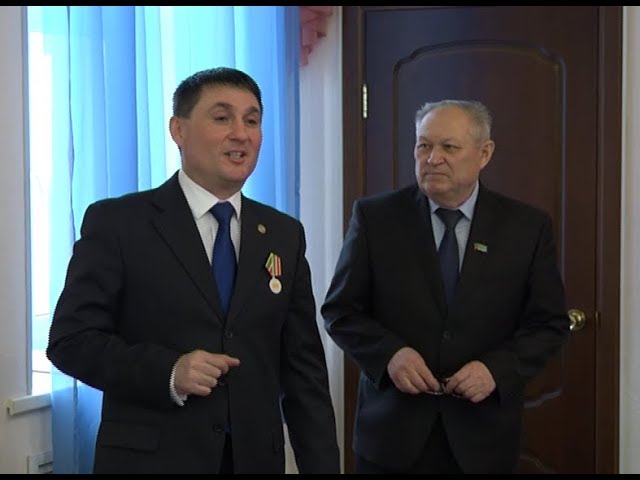 Равил Кузюров Нурлат шәһәре башлыгы вәкаләтләрен вакытыннан алда туктатты