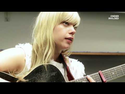 Basia Bulat - Paris Or Amsterdam