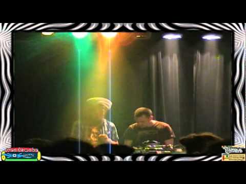 UNLISTED FANATIC ft jah melodie - behold of di dub \ slimmah sound pt4 @ kavka 03-03-2012