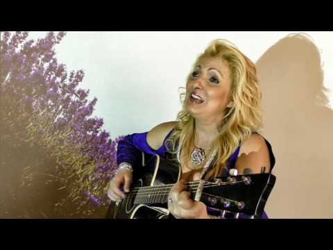 Maria Gheorghiu - Câmp de lavandă (4K UltraHD)