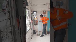 Download lagu Memutar tuas untuk menurunkan palang pintu‼️Perlintasan Kereta api JPL 144 #daop4 #perlintasankereta mp3