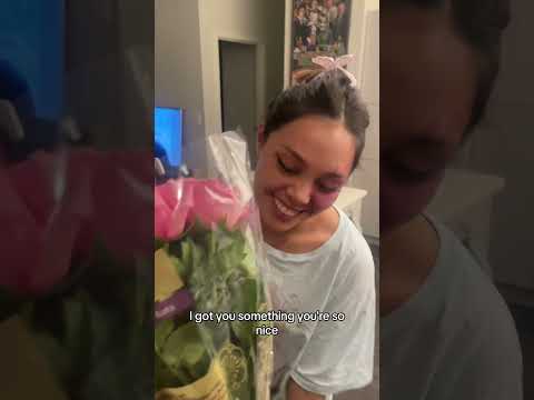 When You Surprise Your Girlfriend With Flowers