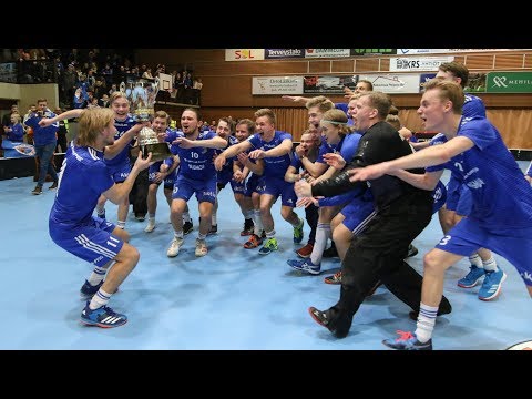 Salibandyliigaan - näin Tikkurilan Urheilutalolla juhlittiin Tiikerien Divarin mestaruutta