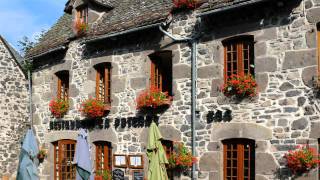 preview picture of video 'SALERS  Les plus Beaux Villages de France '