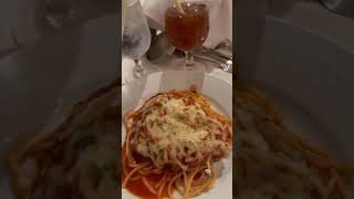 DINNER TIME..ROYAL CARIBBEAN’S ❗️ #cruise #shorts #food #royalcaribbean #foodreview #short #fyp