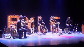 Al infinito. Rulo y la Contrabanda. Acústico en el auditorio municipal de Albacete.