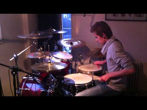 Emil Martini | Paramore - Misery Business (Drum Cover)