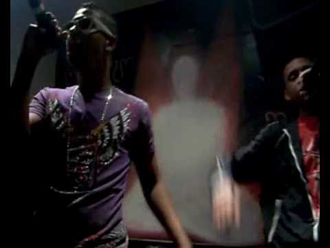 ANONIMO Y HANCELL BERETA site en cuentra en las calles.wmv