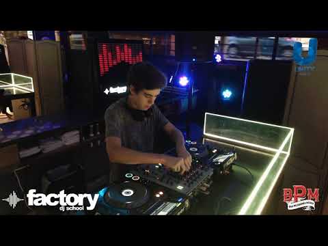 Factory Dj School - Sunday Live Session #5 - Curzen
