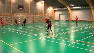 preview picture of video '(U15 Piger) Futsalkamp mellem BSF U15 Elite - Solrød FC'