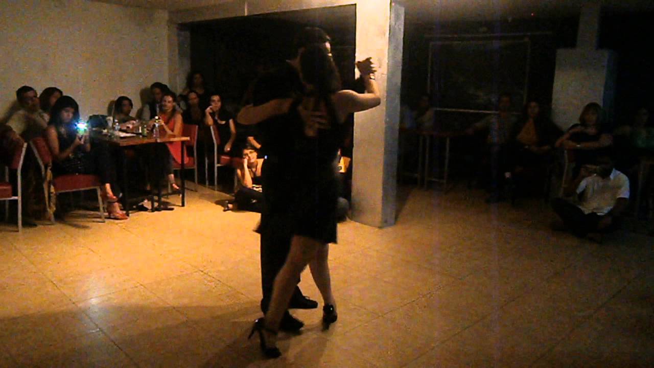 MABE ESCALONA Y JUAN RODRIGUEZ EN LA MILONGA DE BARQUISIMETO