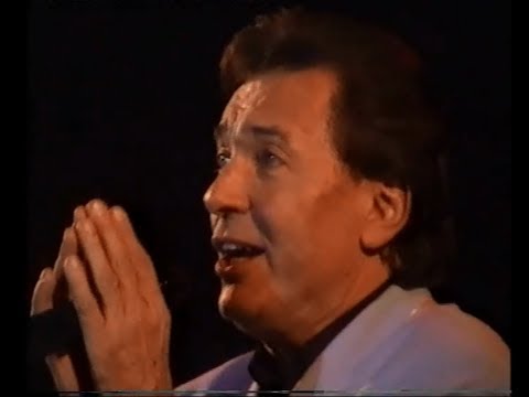 Karel Gott - Ein Lied kann eine Brücke sein / Cara Mia, Ja / You Got It / Pretty Woman (2001, live)