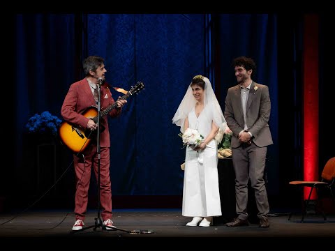 Trailer "A Mirror - Spettacolo falso e non autorizzato"