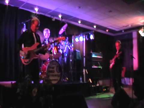 The Red Strats - Theme For Young Lovers".