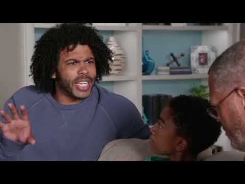Daveed diggs being ICONIC in Blackish for about 6 minutes and 10 seconds 😝