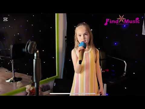 Maria Vintila - Sa prezint eu moda 