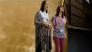 Aterciopelados - Price Of Silence ft. Julieta Venegas, Stephen Marley, Angelique Kidjo y más