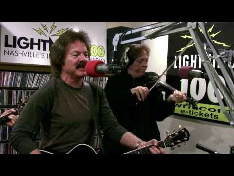 The Doobie Brothers - Black Water - Live at Lightning 100