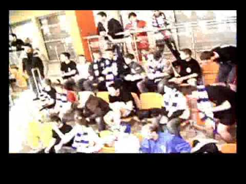 Liryczni i Daria Dąbrowska feat  Prala - Gramy Z Sercem (2009)