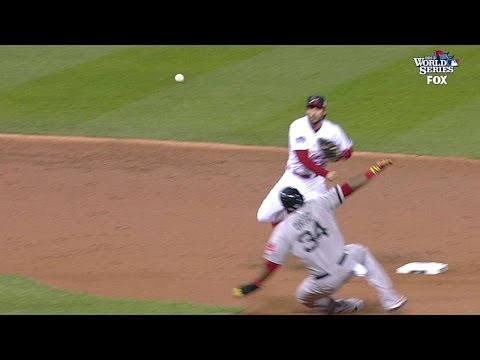 WS2013 Gm4: Cardinals go around the horn on Gomes