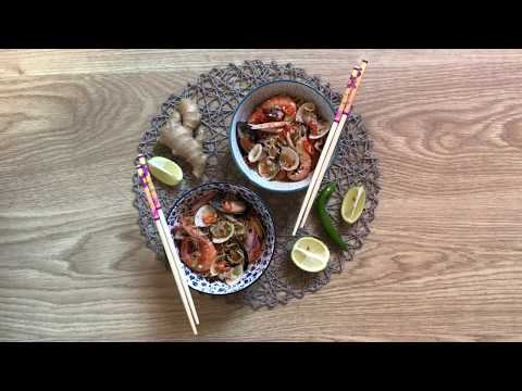 WOK DE NOODLES CON MARISCO 🤤 ¡Receta Rápida de Fideos Chinos!