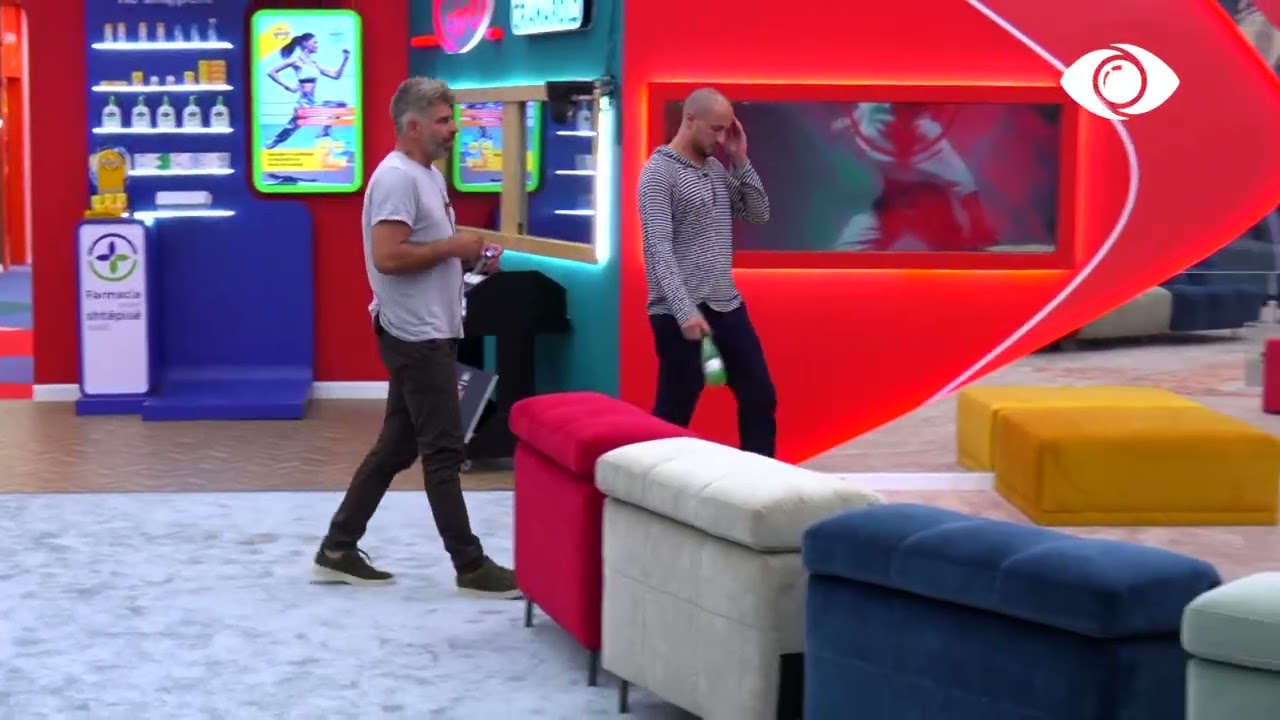 Finalisti fle gjumë, batuta mes Kristit dhe Qetsorit