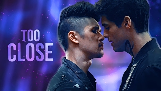 Magnus & Alec || Too close
