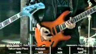 Download lagu Asbak   Buka semua mp3