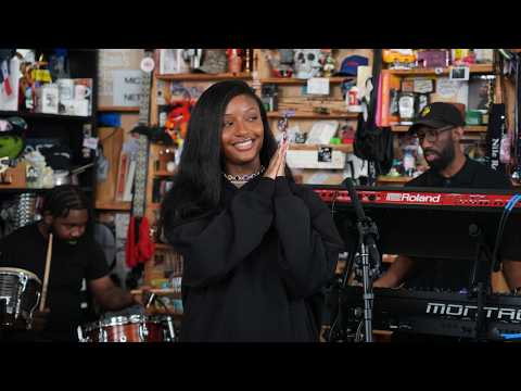 Tiny Desk Concert のサムネイル