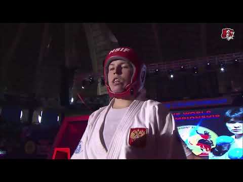 Natalia Safronova (RU) 65kg Ugiloy Zhumanova (UZ)