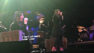 Hannah Kerr Undivided Live VIP