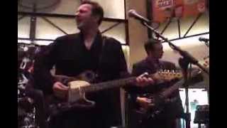 Joe Strummer and the Mescaleros - Harder They Come (Jimmy Cliff) - LIVE