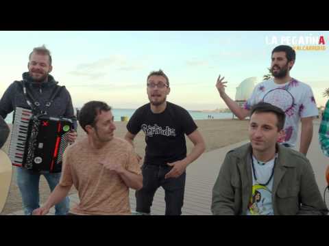 La Pegatina & Gertrudis - #ALCARRER10 ("Petrolero")