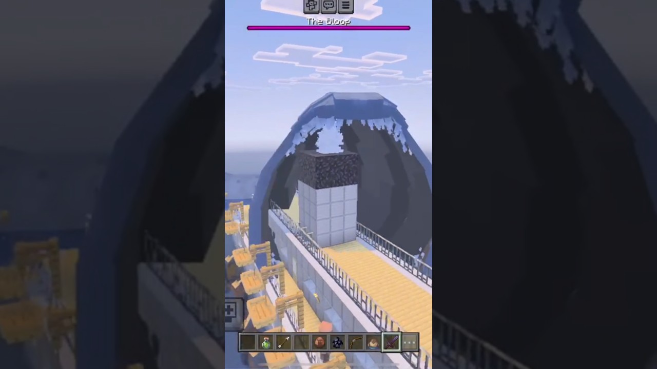 The Bloop attacks the boat - Minecraft PE