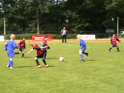 Wassim:Bsv limburgia F3 op 22-5-11 St.Joost toernooi deel 2