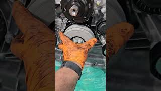 Sprinter noisy steering, clutched alternator pulley and clutched crankshaft pulley demonstration.
