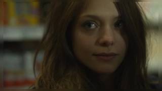 Lizzie Brocheré video