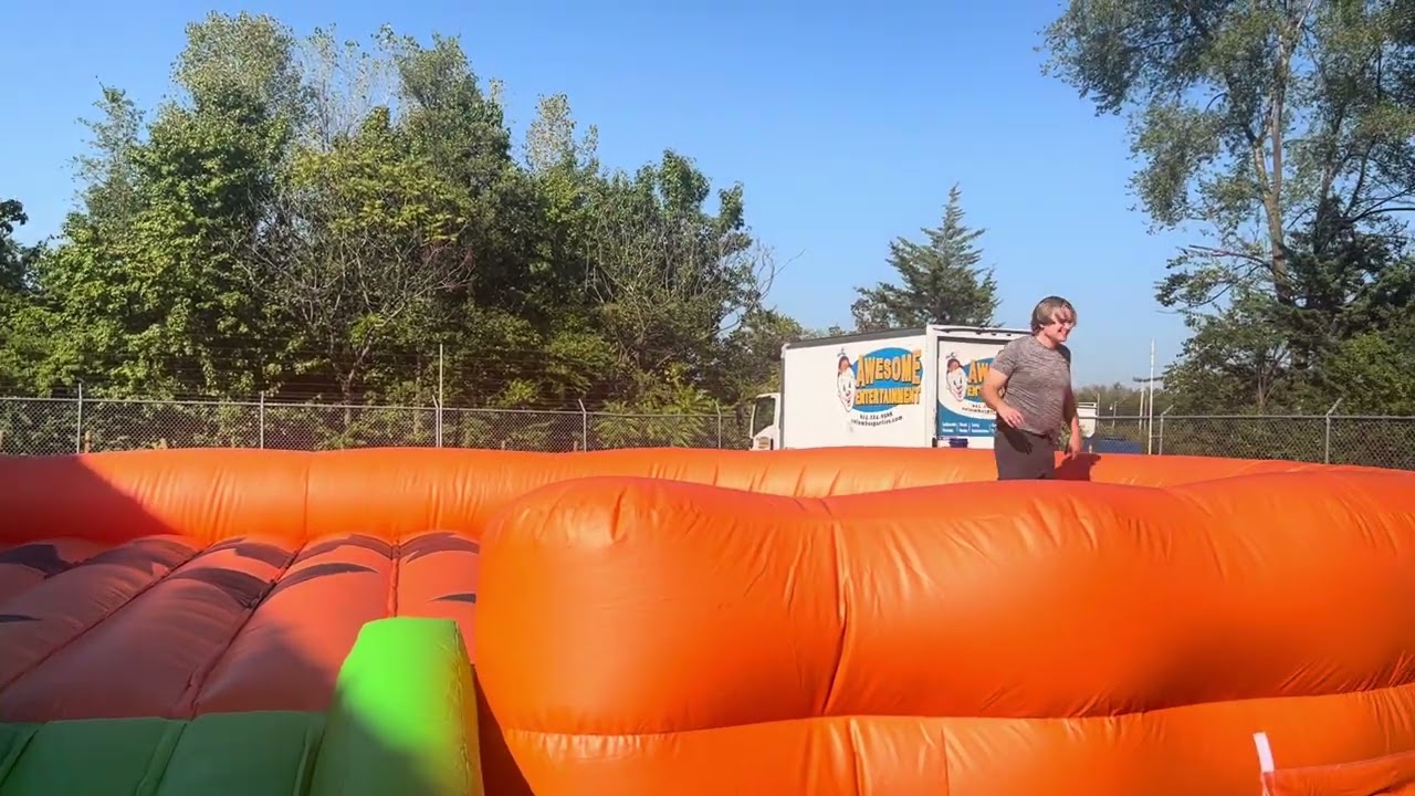 Promotional video thumbnail 26 for Awesome Entertainment