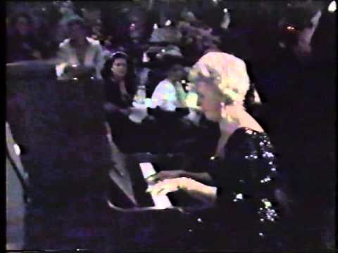 Sari Barabas - Let Me Love You Tonight (Small Private Concert 1987)