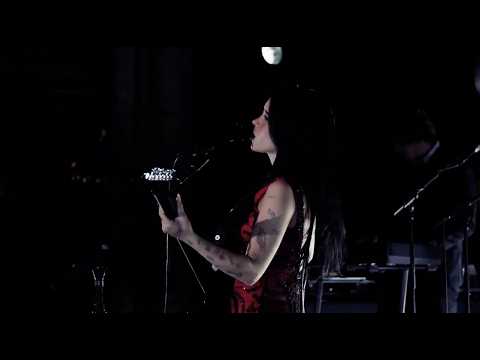 Video: Nessa Barrett - Special To You (live from New York)