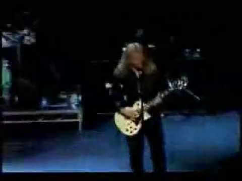 Them Bones - Alice in Chains w/ Metallica (2006) *short clip