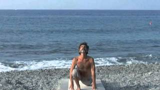 SALUTO AL SOLE – SURYA NAMASKAR