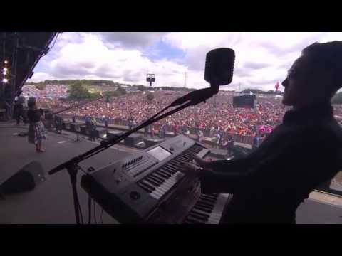 Caro Emerald - One Day (Glastonbury 2014)